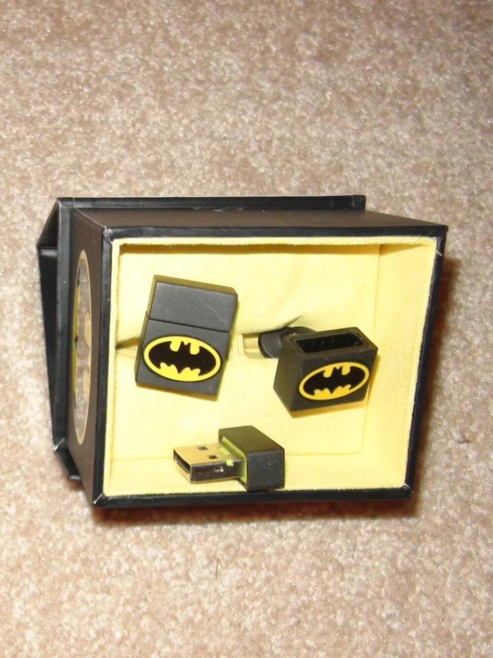 Cufflinks DC Comics 4GB USB Flash Drive Batman